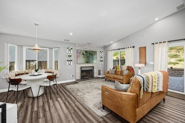 155 Paseo Marguerita, Vista, CA 92084