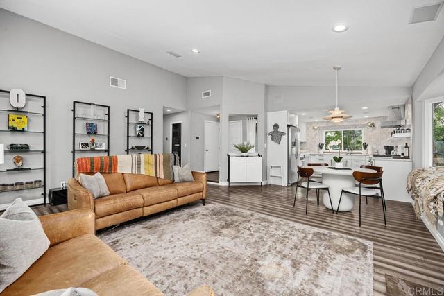 155 Paseo Marguerita, Vista, CA 92084