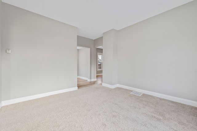 418 W Illinois Avenue, Aurora, IL 60506