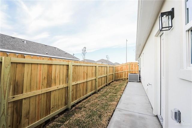 918 N Blair Avenue, Edinburg, TX 78541