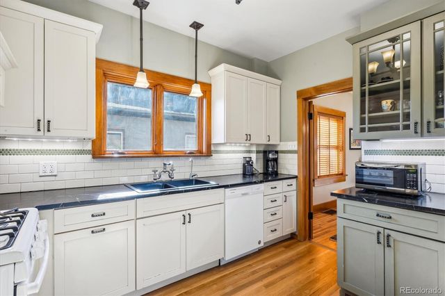 3051 W 39th Avenue, Denver, CO 80211