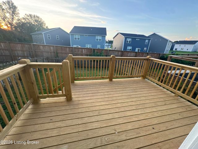 8907 Riley Ave, Louisville, KY 40242