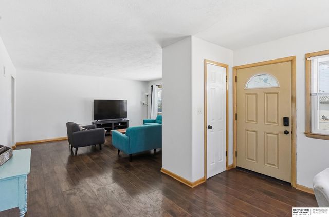 1310 N 67th Street, Lincoln, NE 68505