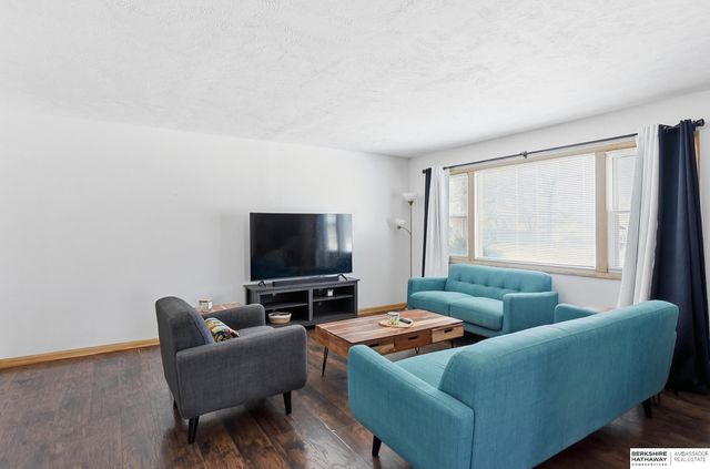 1310 N 67th Street, Lincoln, NE 68505