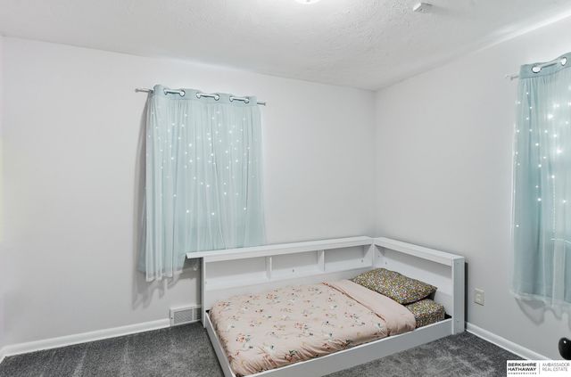 1310 N 67th Street, Lincoln, NE 68505