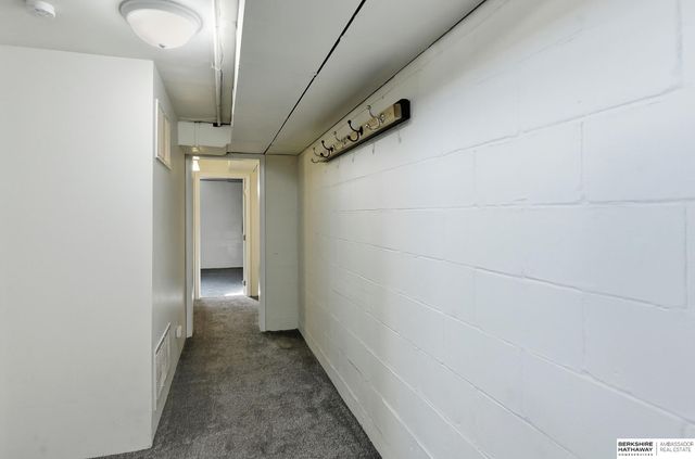 1310 N 67th Street, Lincoln, NE 68505