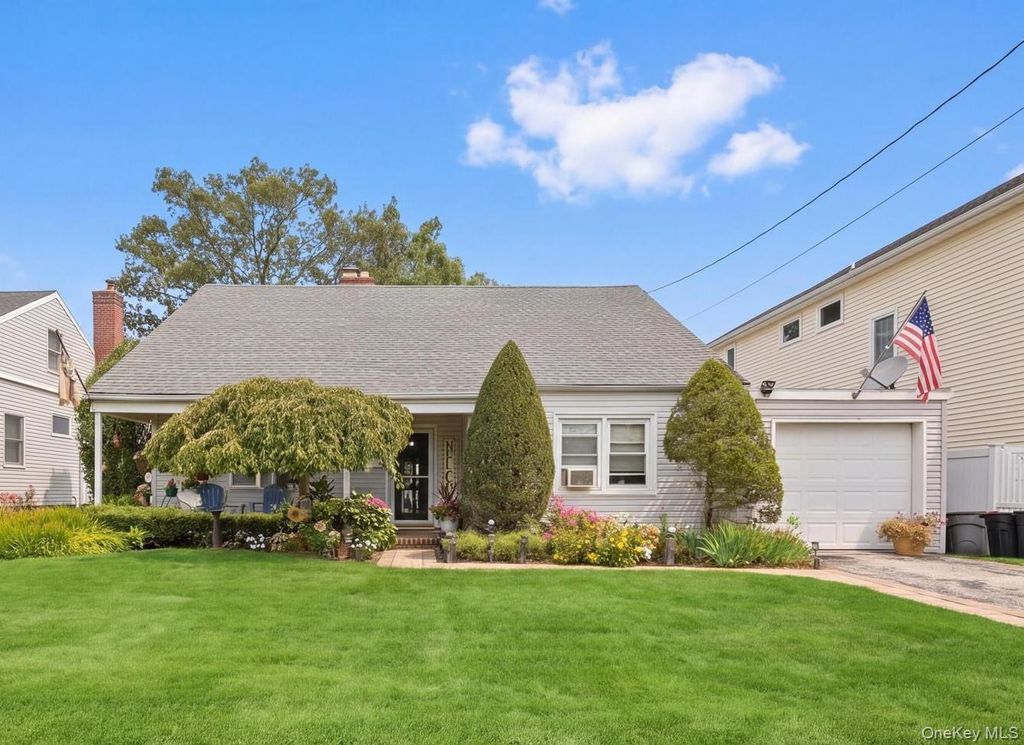 2906 Court Street, Oceanside, NY 11572 — exterior