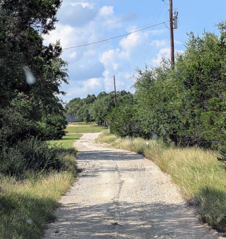 840 Forest View DR, Blanco, TX 78606