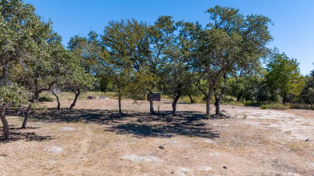 840 Forest View DR, Blanco, TX 78606