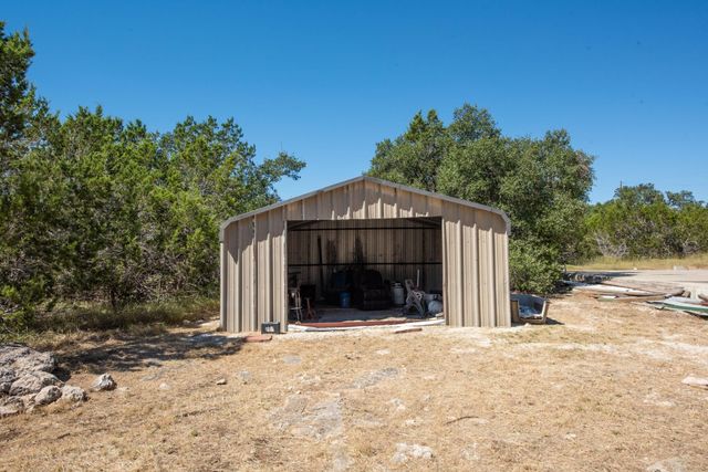 840 Forest View DR, Blanco, TX 78606
