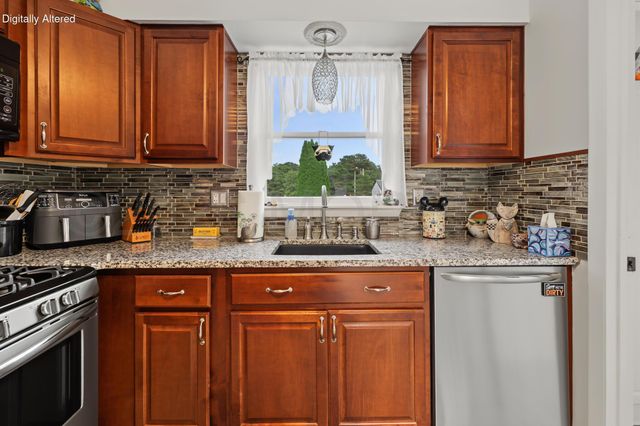 30 Albatross Drive, Howell, NJ 07731