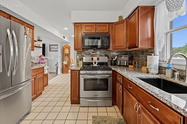 30 Albatross Drive, Howell, NJ 07731