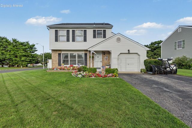 30 Albatross Drive, Howell, NJ 07731