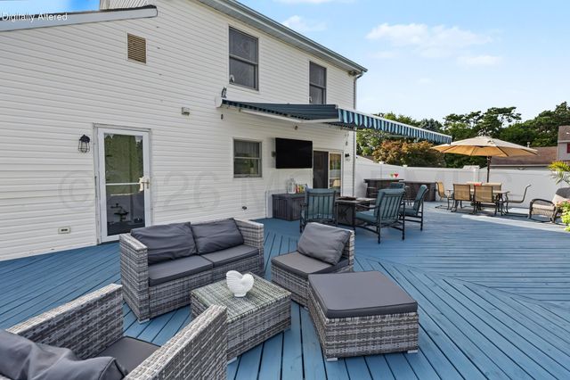 30 Albatross Drive, Howell, NJ 07731