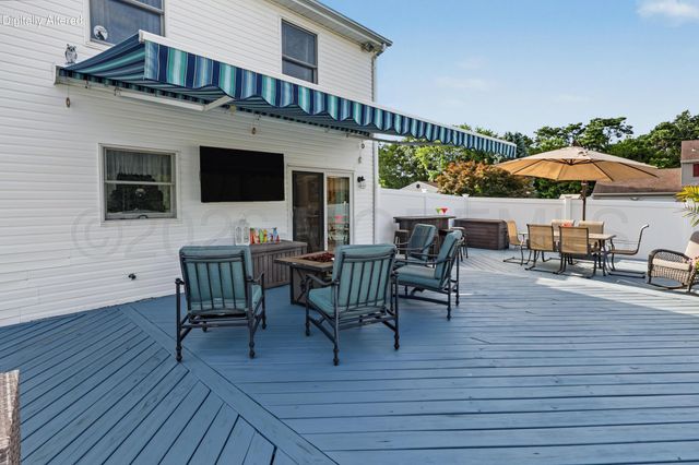30 Albatross Drive, Howell, NJ 07731