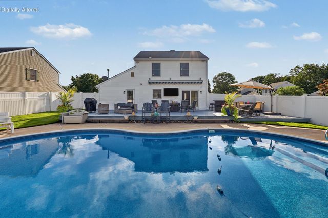 30 Albatross Drive, Howell, NJ 07731