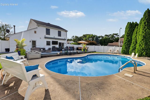 30 Albatross Drive, Howell, NJ 07731