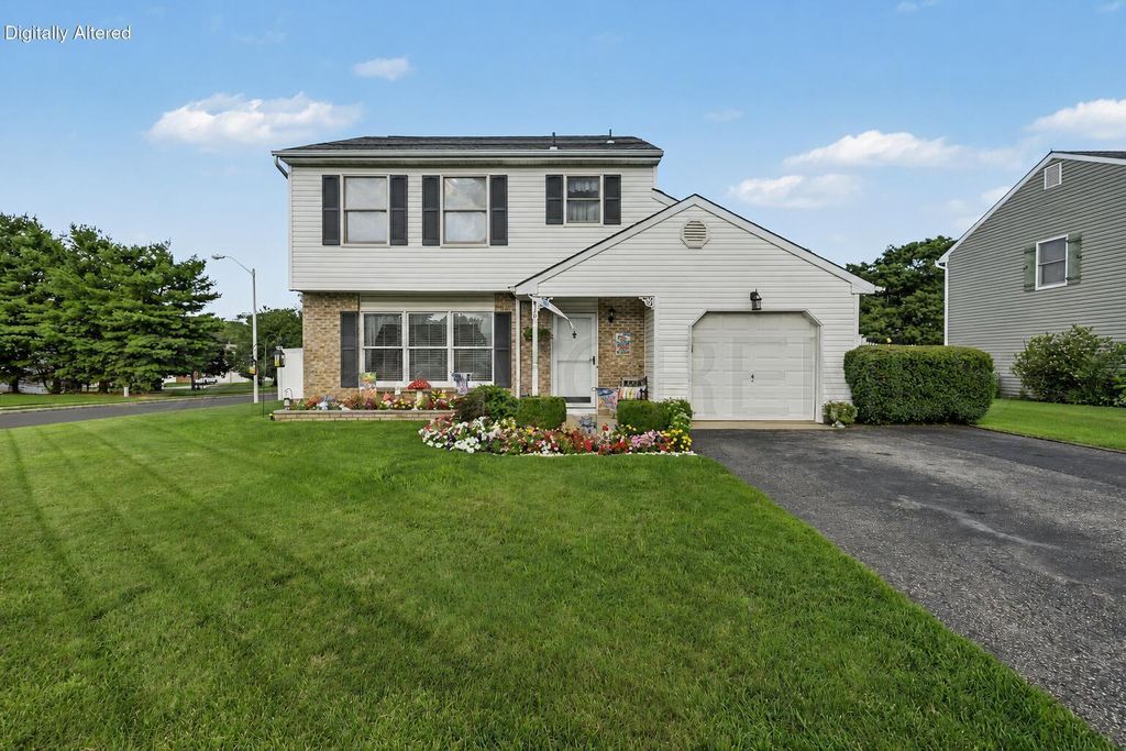 30 Albatross Drive, Howell, NJ 07731