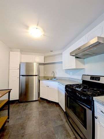 22 Chestnut Pl 306, Brookline, MA 02445