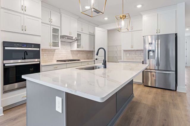 2112 Riley Park Dr, Franklin, TN 37064