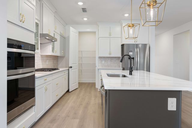 2112 Riley Park Dr, Franklin, TN 37064