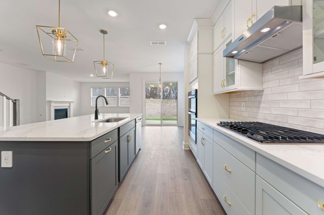 2112 Riley Park Dr, Franklin, TN 37064