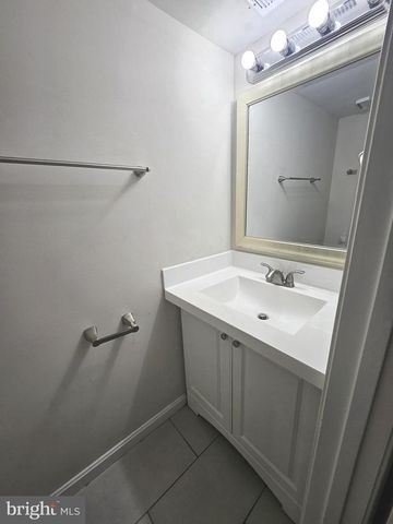 3915 QUEENS LACE ST, Baltimore, MD 21208