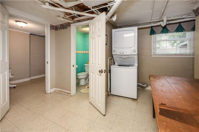328 Oakgrove Road, Asheboro, NC 27205
