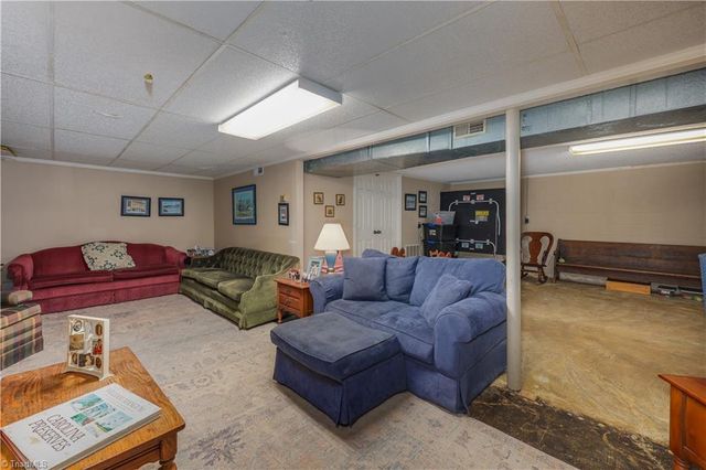 328 Oakgrove Road, Asheboro, NC 27205