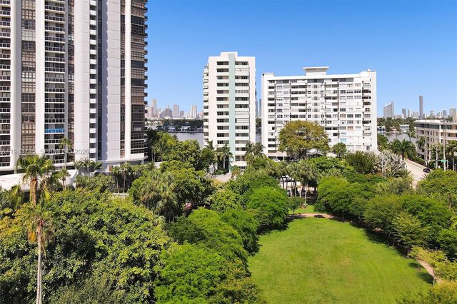 5 Island Ave 8B, Miami Beach, FL 33139