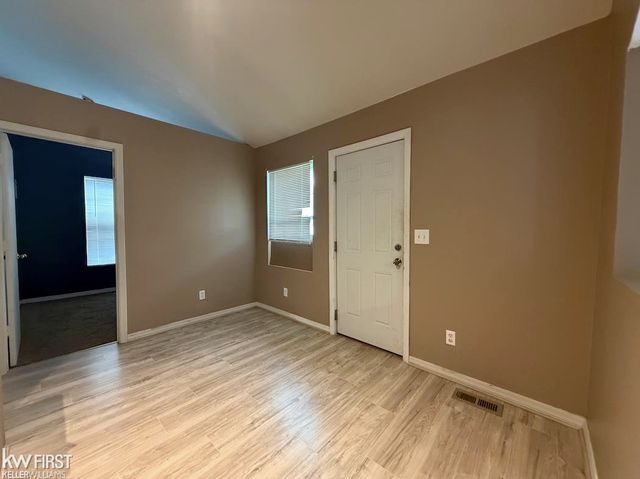 1329 E Decamp Street, Burton, MI 48529