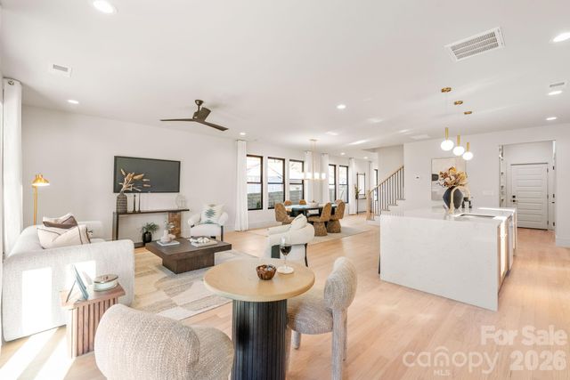 1637 Umstead Street, Charlotte, NC 28205