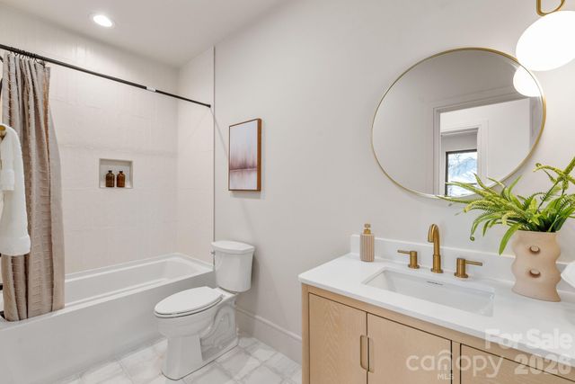 1637 Umstead Street, Charlotte, NC 28205