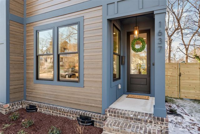 1637 Umstead Street, Charlotte, NC 28205