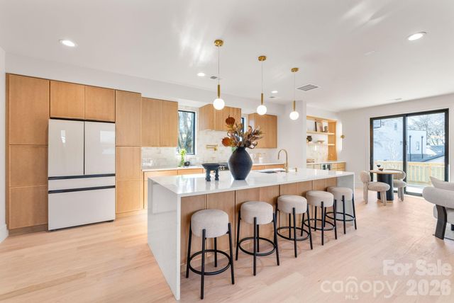 1637 Umstead Street, Charlotte, NC 28205