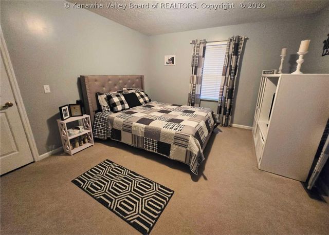 100 Deerfield Lane, Cottageville, WV 25239