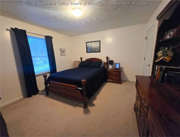 100 Deerfield Lane, Cottageville, WV 25239