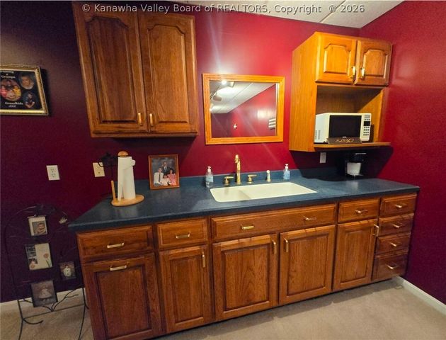 100 Deerfield Lane, Cottageville, WV 25239