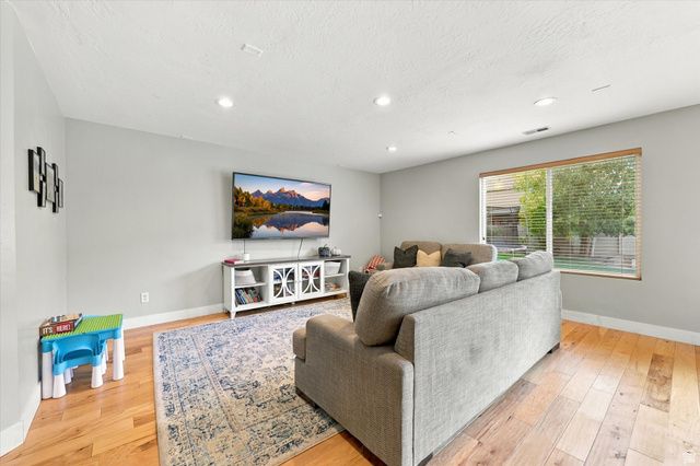 1596 W 540 N, Lindon, UT 84042