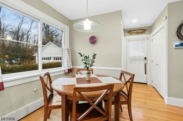 606 Dorian Rd, Westfield Town, NJ 07090