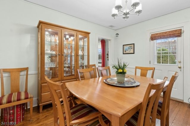 606 Dorian Rd, Westfield Town, NJ 07090