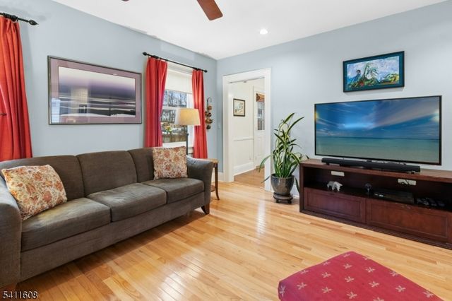 606 Dorian Rd, Westfield Town, NJ 07090