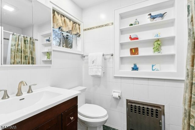 606 Dorian Rd, Westfield Town, NJ 07090