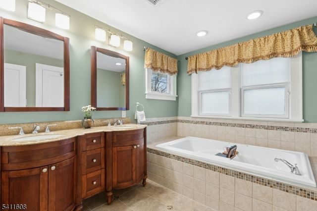 606 Dorian Rd, Westfield Town, NJ 07090