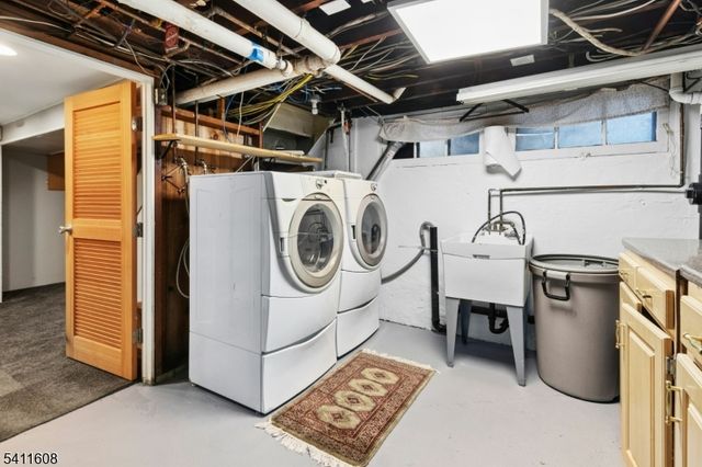 606 Dorian Rd, Westfield Town, NJ 07090