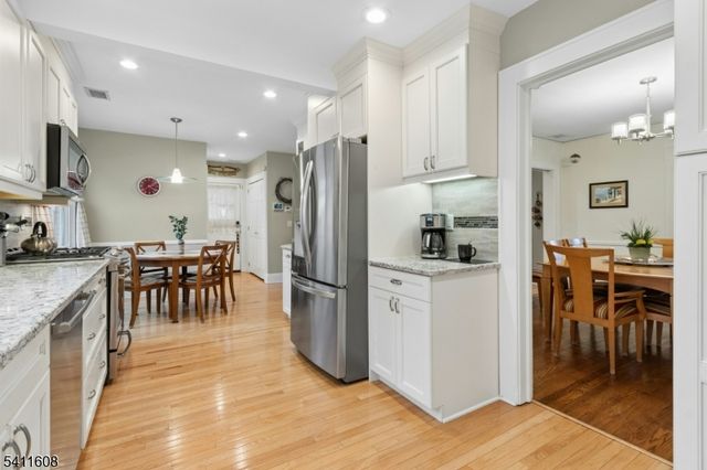 606 Dorian Rd, Westfield Town, NJ 07090