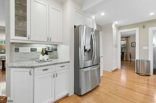 606 Dorian Rd, Westfield Town, NJ 07090