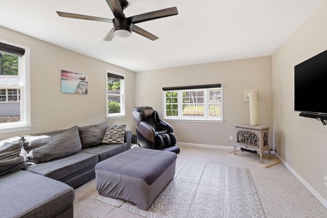 10 Marthas Way, Centerville, MA 02632