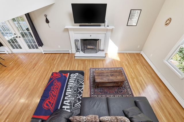 10 Marthas Way, Centerville, MA 02632