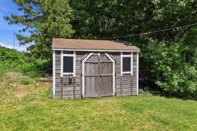 10 Marthas Way, Centerville, MA 02632